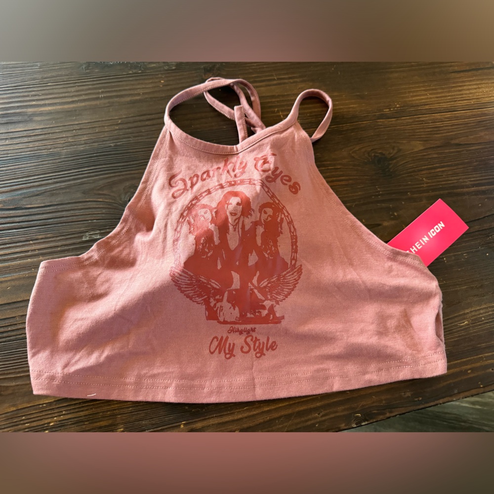 Women’s pink crop